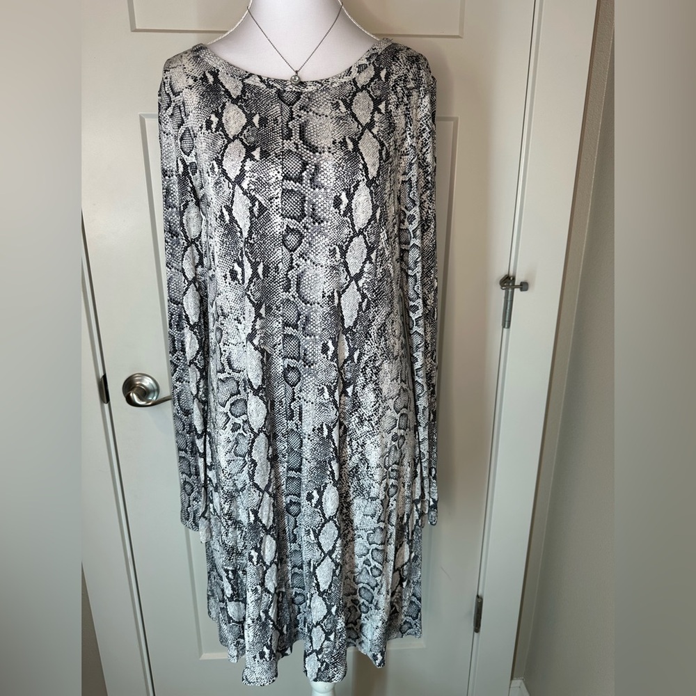 Popyoung Snakeskin Long Sleeve Swing Dress – Women’s L‎